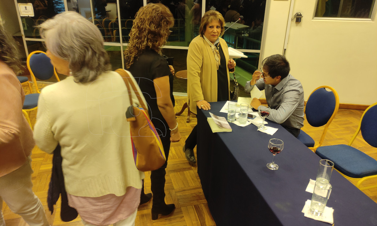 Firma de libro por el autor 