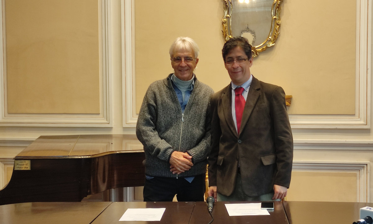 Conferencia de prensa el Director Ejecutivo de la OSNB y el compositor y percusionista brasileño Ney Rosauro 